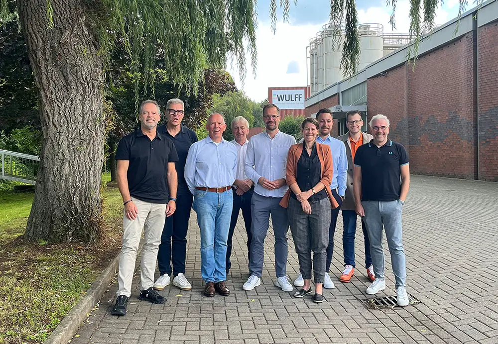 v.l.: Frank Wittkowski, Rüdiger Dicke, Volkmar Halbe, Uwe Viebrock, Frank Selbeck, Stefanie Jutkeit, Moritz Sayer, Marco Knop, Jörg Dronia
